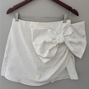 Zara White Bow Skort